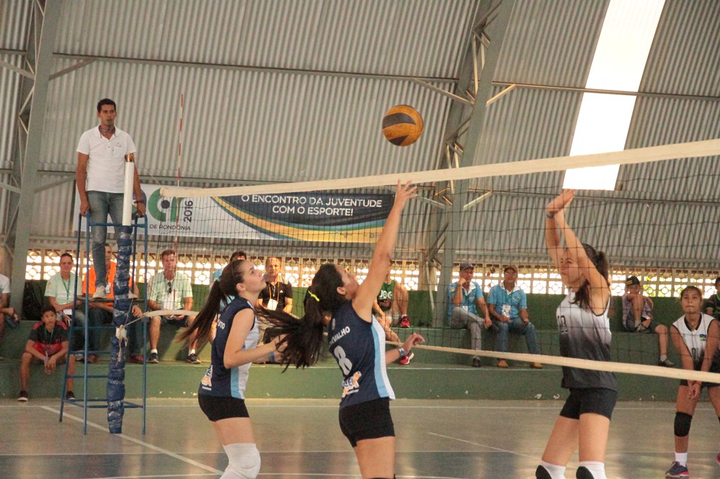 Volei-feminino_-Ginásio-Bernanrdo-Guimarâes_01-08_Fotos-Ésio-Mendes-9